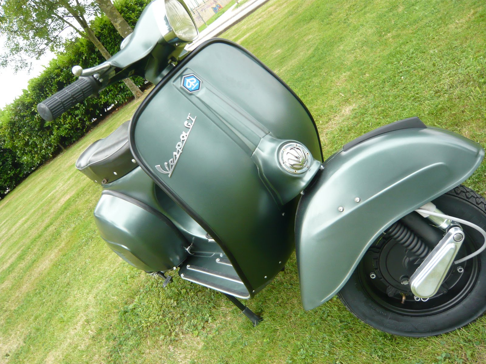 v-classics-motorcycles-vespa-160-gt