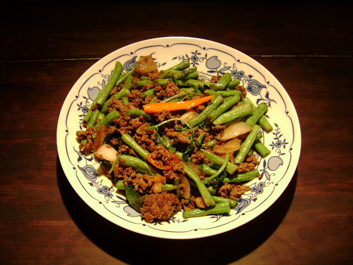 Stir-fried minced beef with long green bean