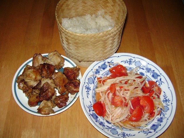 Sticky rice Fried-Chicken Somtam