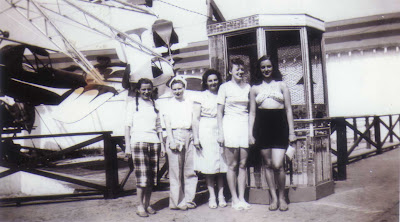 Doralice & Her Friends - Old Orchard Beach, Maine - 1947