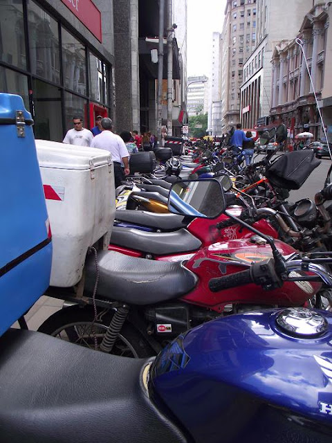 motos, motocicletas, Rua 7 de Setembro, Bairro Centro, Centro Histórico, Porto Alegre, Rio Grande do Sul, Brasil