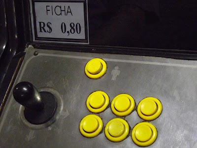 máquina de fliper no fliperama do chinês na Rua Vigário José Inácio em Porto Alegre, blog de Porto Alegre