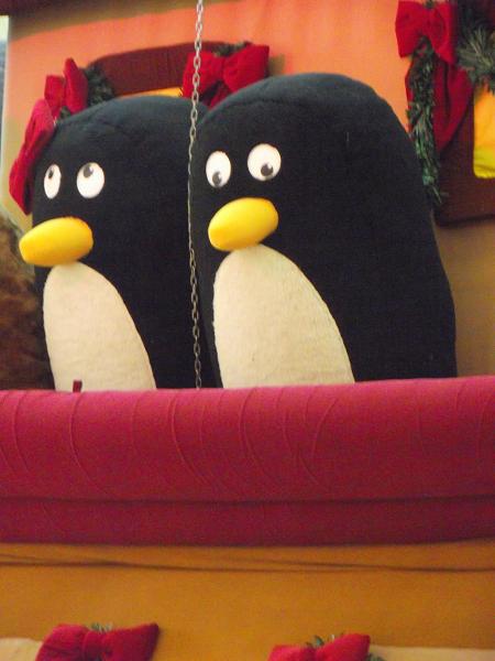 decoração de natal do shopping iguatemi porto alegre com pinguins na arca de noel