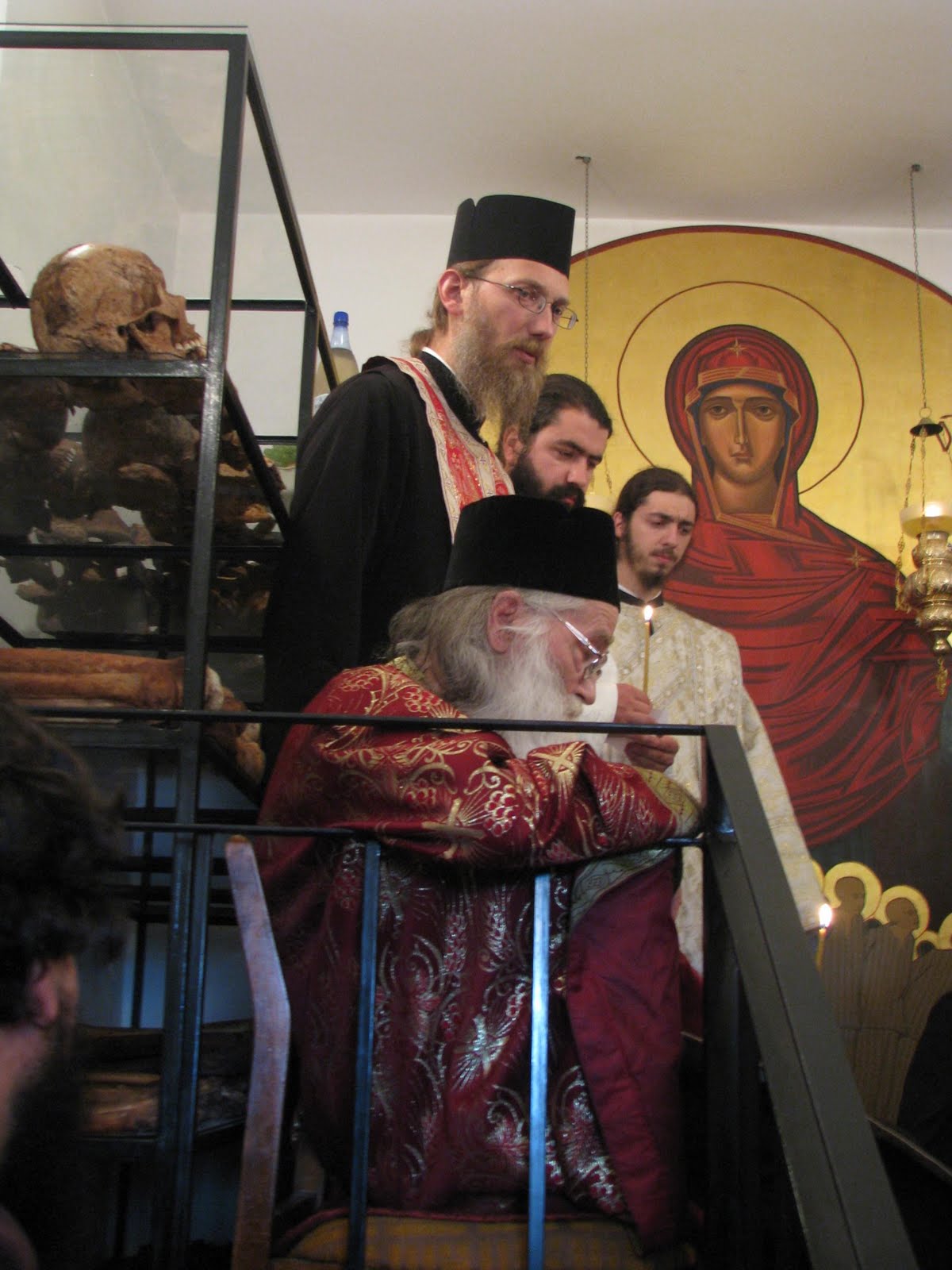 [Parintele+Justin+la+Aiud.jpg]