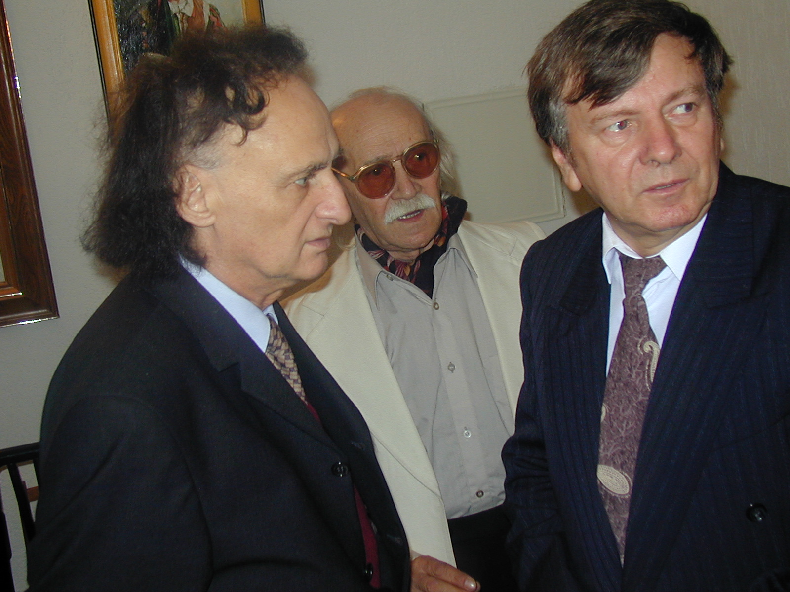 [Vieru_si_Theodor_Codreanu.jpg]