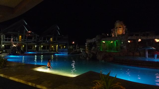 Smallville Hotel Pool Smallville Hotel Pool