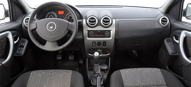 mundo sobre rodas: Renault Logan 1.6: enfim, a mudança