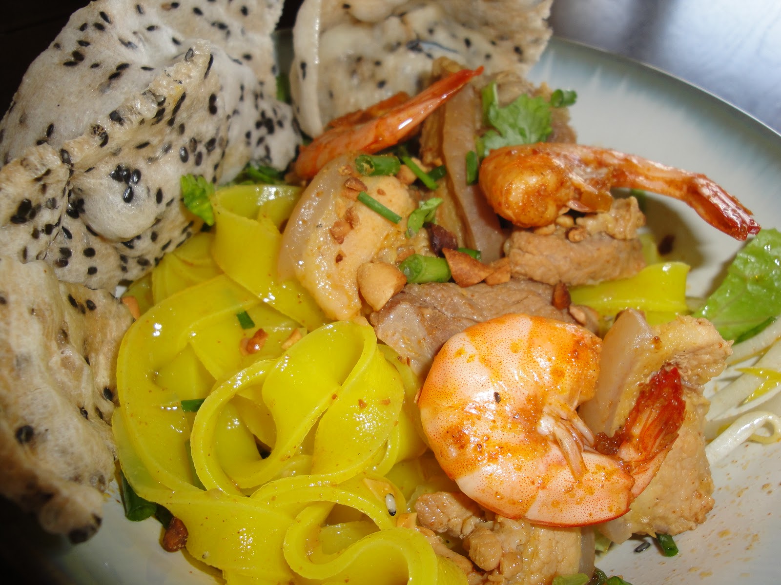 Vietnamese Quang Noodle (Mi Quang) Vietnam Food Vietnamese Recipes