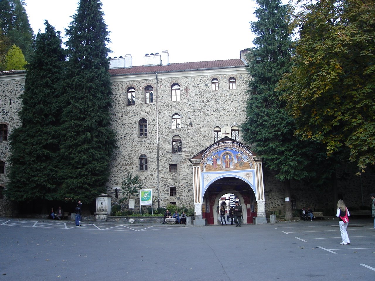 [rilski+manastir.JPG]