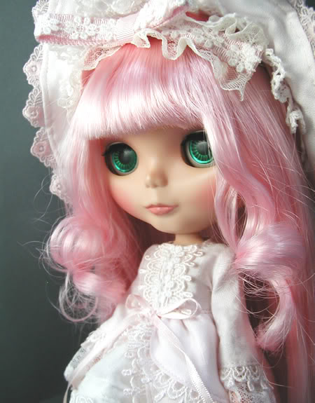 Blythe: History doll Blythe.