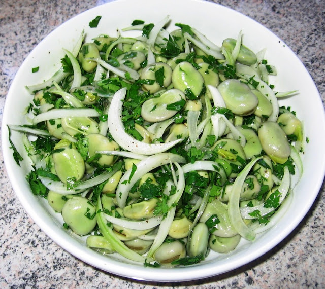 Eating Chilean Broad Beans and Peas