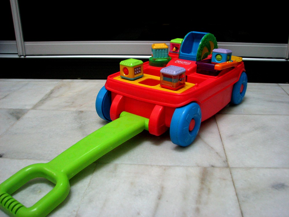 Kiddy Parlour Sold Gallery: Fisher Price Peek-a-Blocks 2-in-1 Activity