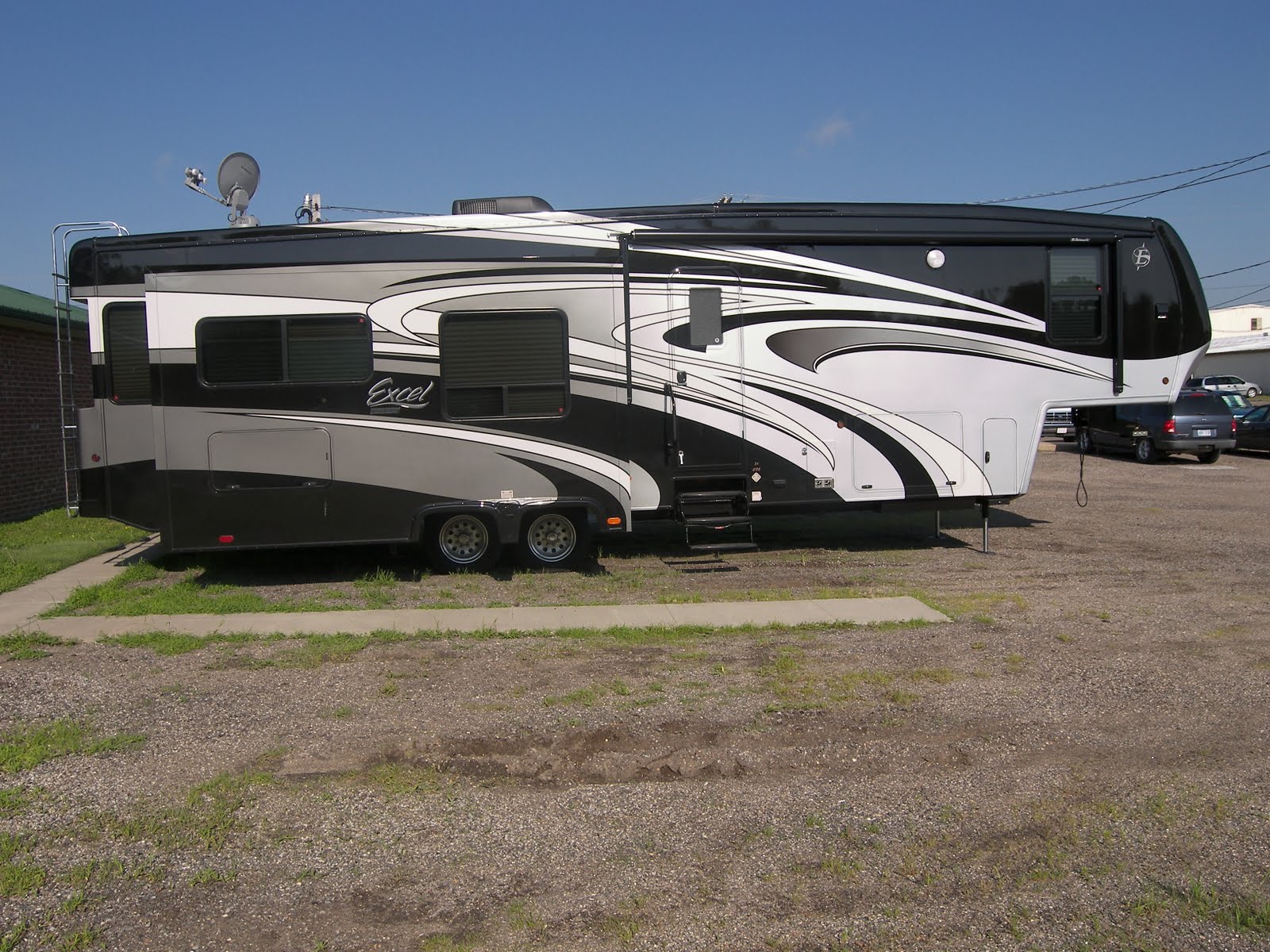 RV Sales in Moriarty, New Mexico Excel's New Full Body Paint
