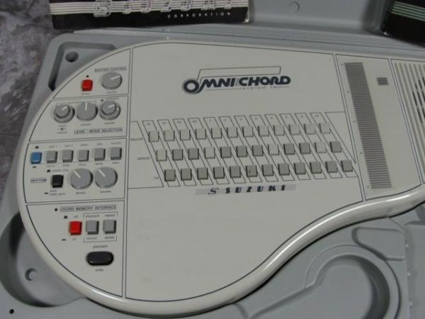 MATRIXSYNTH: Suzuki Omnichord System Two OM-84 Synthesizer Keyboard