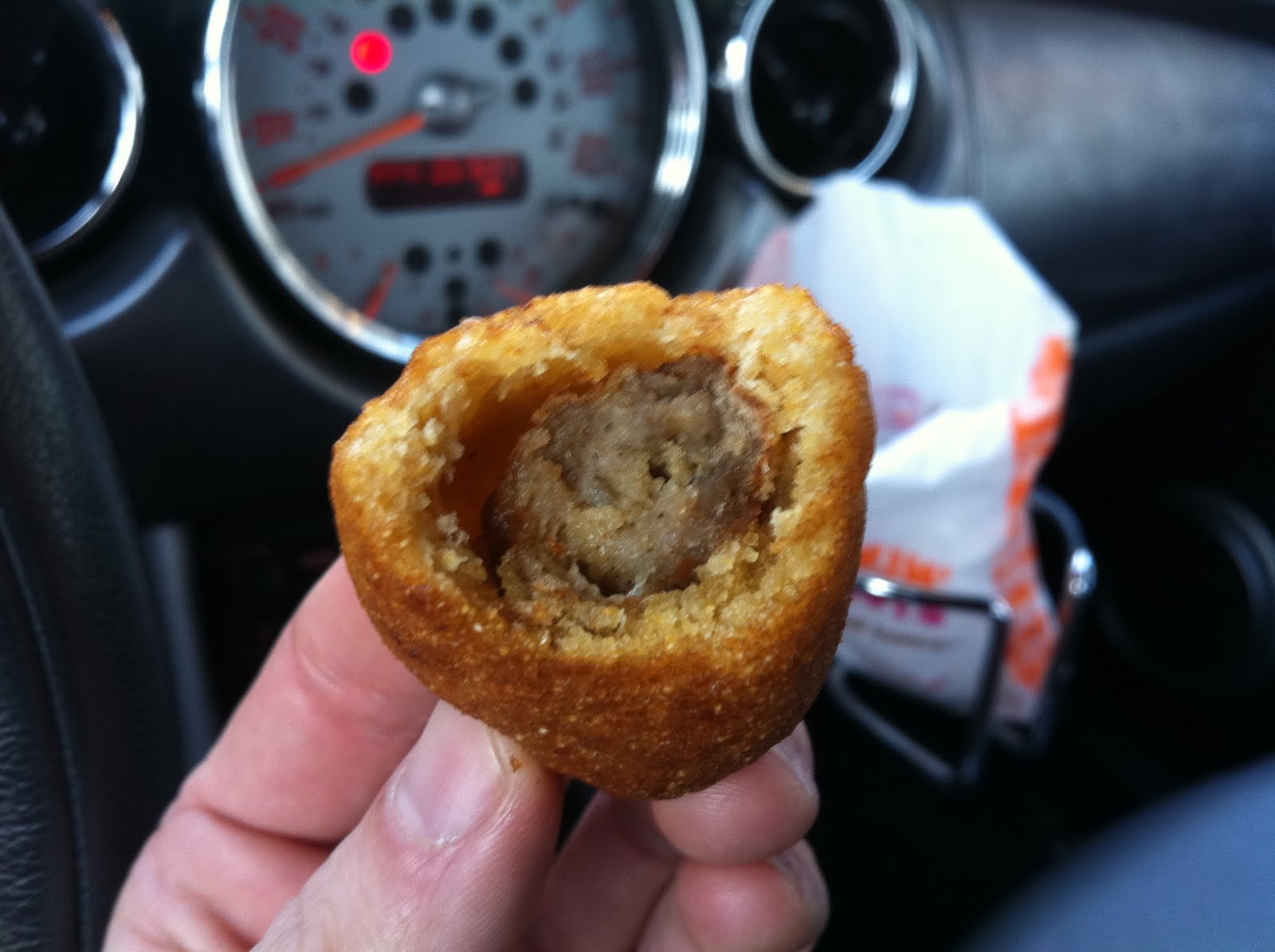 animal blanco My First Dunkin' Donuts Sausage Pancake Bite