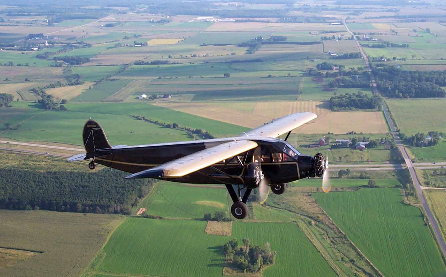 nhungdoicanh Stinson SM6000