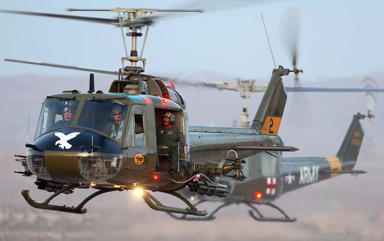 UH-1(06a).jpg