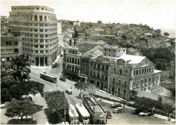 Resultado de imagem para antiga praça castro alves no tempo dos bondes