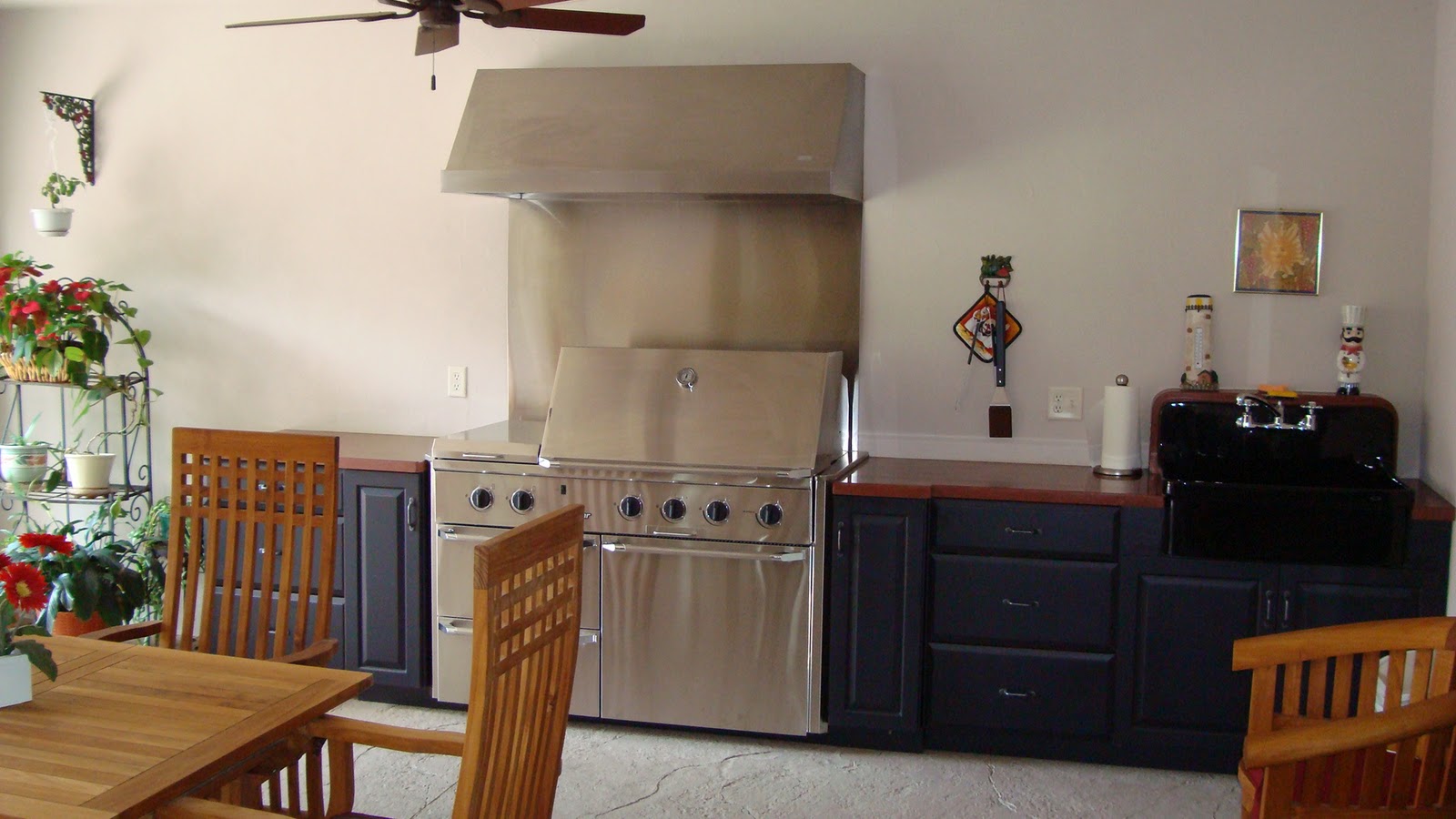 30 OAKHILL DRIVE, LITITZ, PA Covered Outdoor Grill Room and Savannah