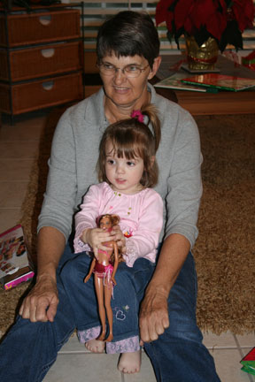 [grandma+kaity+and+barbie.jpg]
