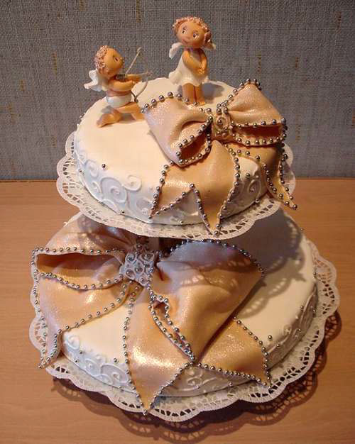 [weddingcakes04.jpg]