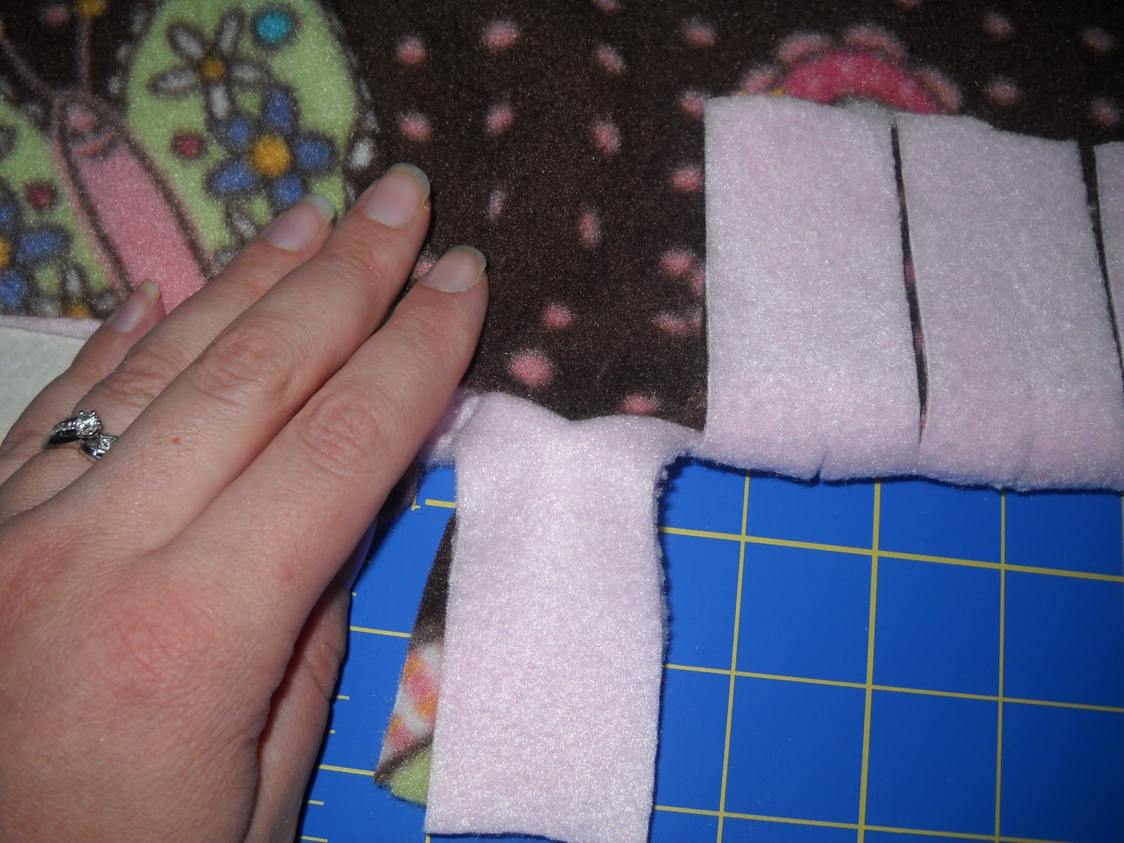 The Clevelands Nosew Fleece Blanket instructions