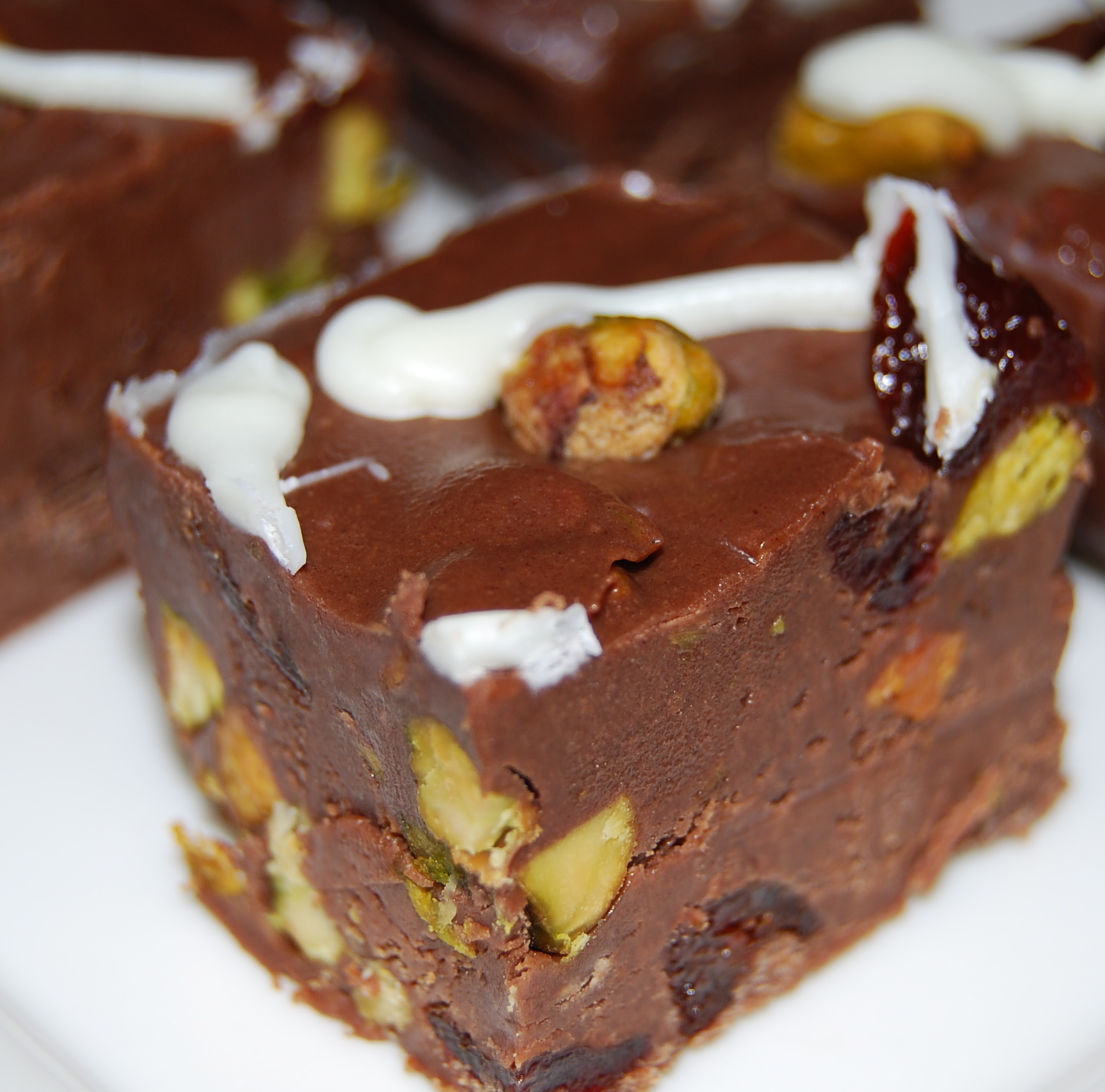 Cherry Pistachio Fudge