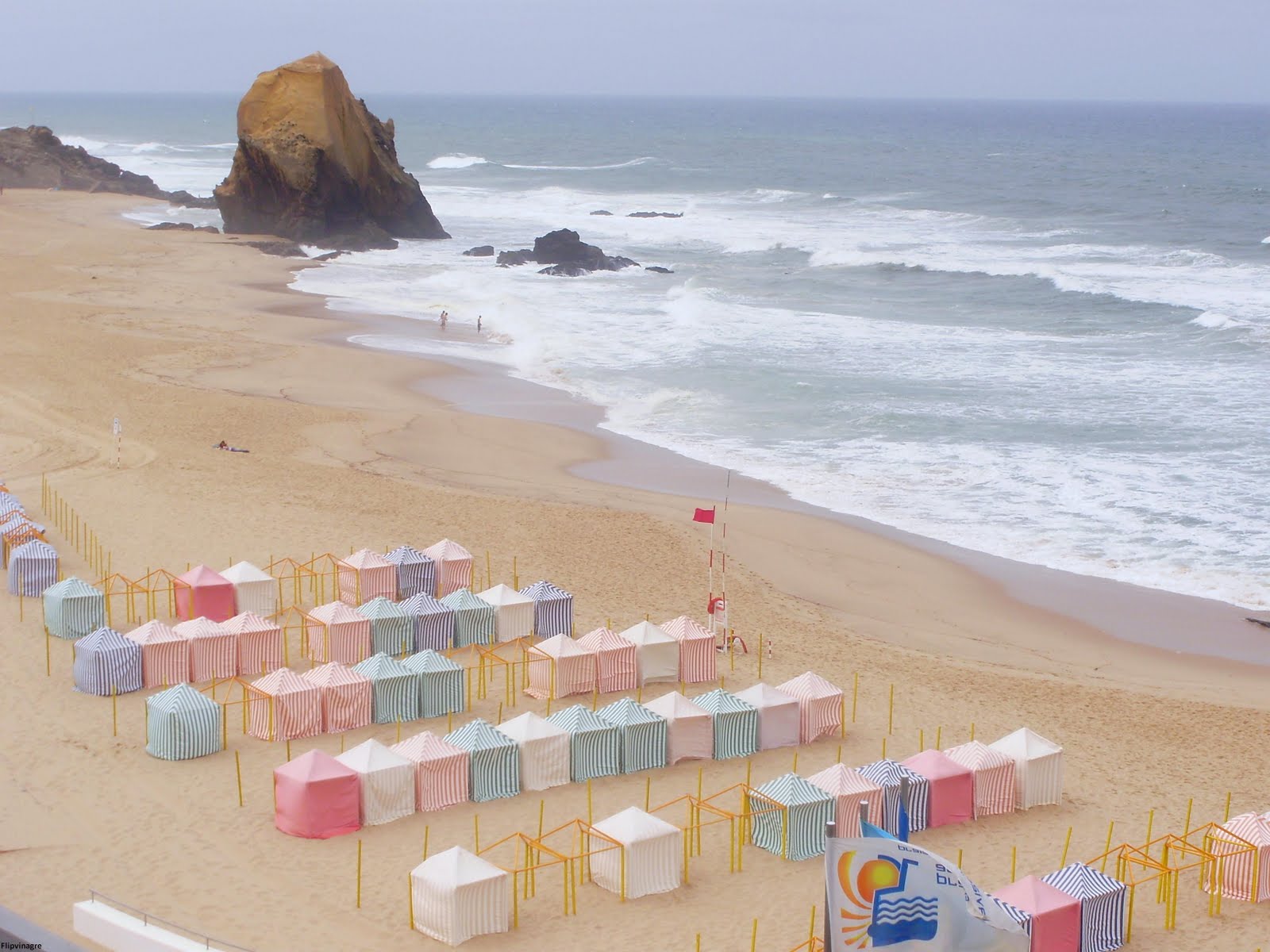 [Praia+do+Penedo+Sta+Cruz+hj.JPG]