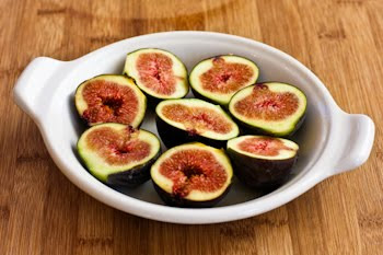 Roasted Figs with Goat Cheese and Balsamic-Agave Glaze found on KalynsKitchen.com Roasted Figs with Goat Cheese and Balsamic-Agave Glaze found on KalynsKitchen.com