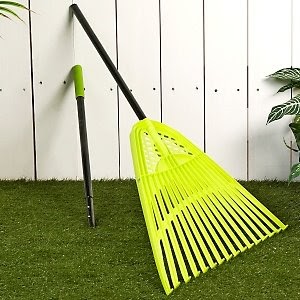 Interesting Tool: Choosing the Right Rake for Your Garden