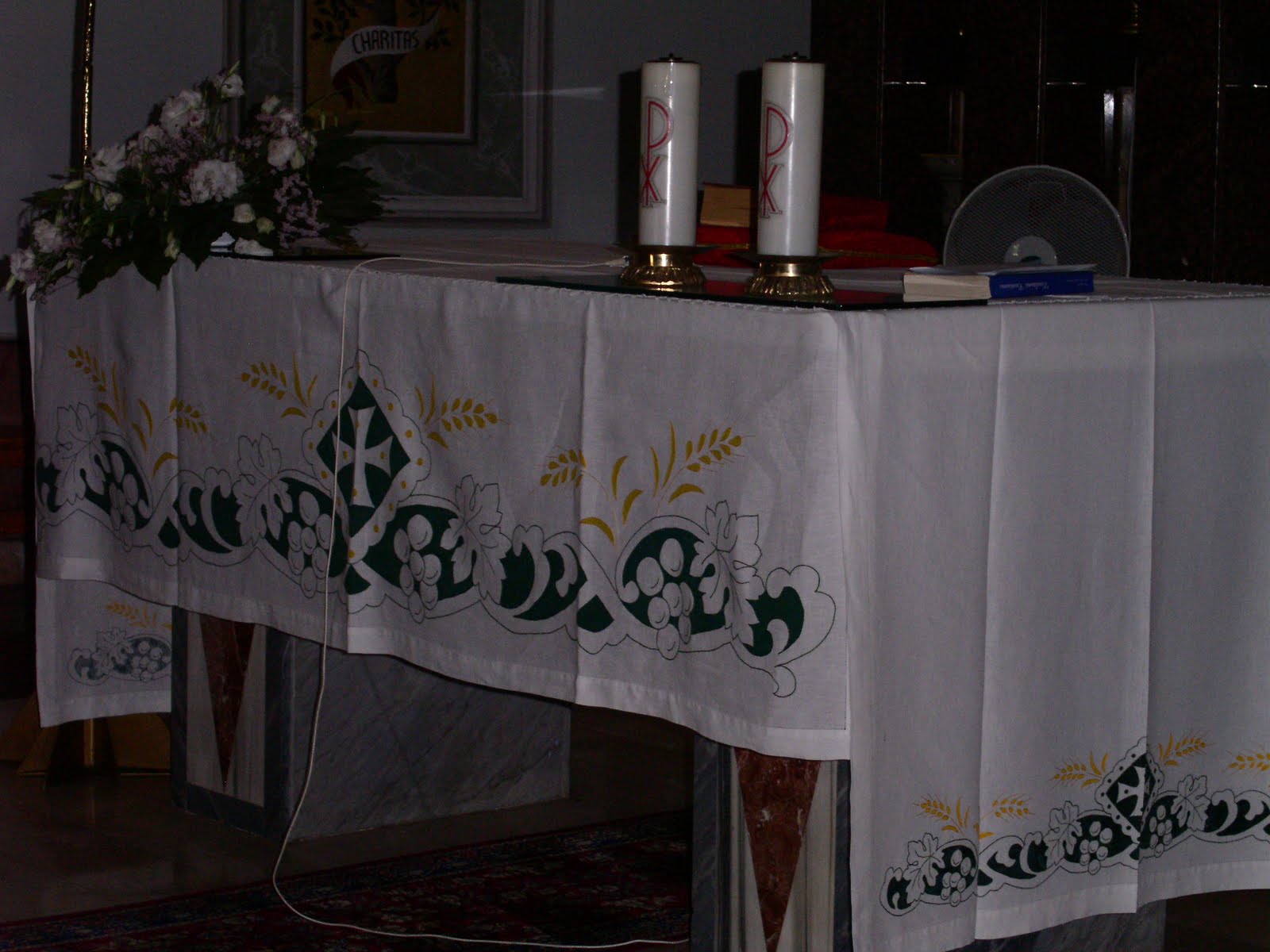 Tovaglie Per Altare Ricamate A Mano Elisaricamo: tovaglia da altare
