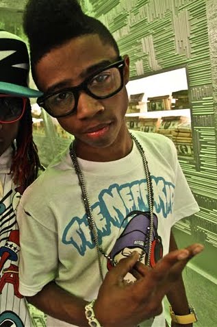 Young Money Exclusives: Lil Twist - Leak Pt 2 [Teenage Massacre] (feat