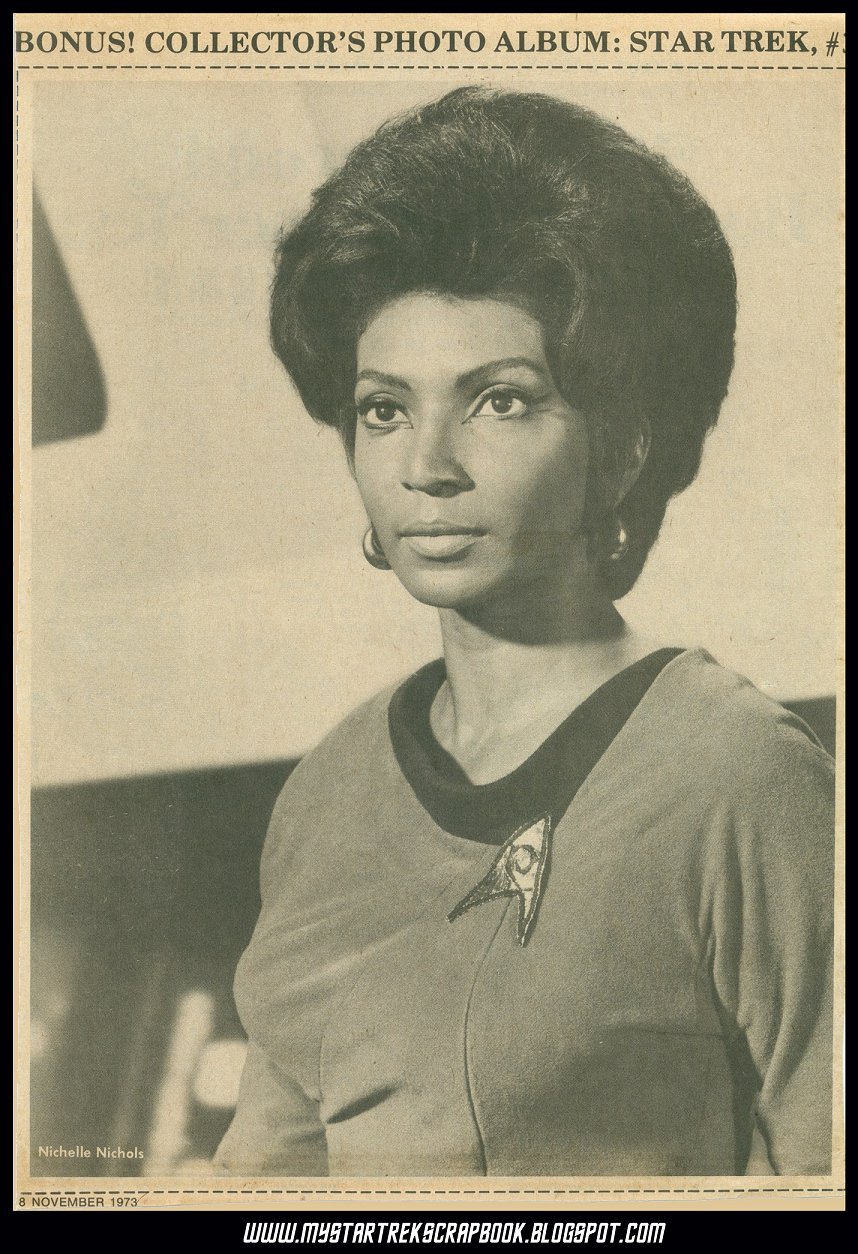 [uhura_pinup.jpg]