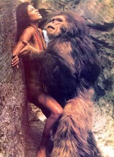 [Tanyas-Island-with-Vanity.jpg]