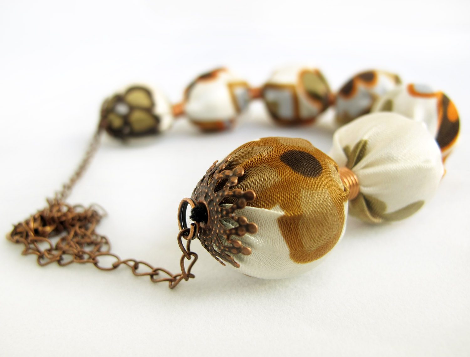 Katrinshine Short necklace NUTMEG