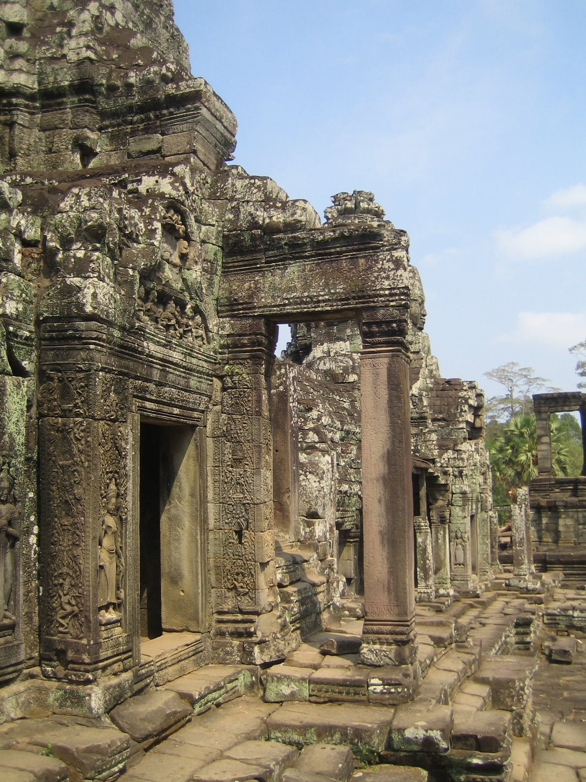 [Temples_of_Angkor_(39).jpg]