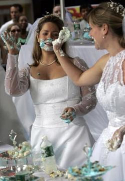 Ultimate-Cake-Eating-Contest-014.jpg