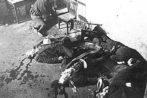 ✔ Saint Valentine's Day Massacre