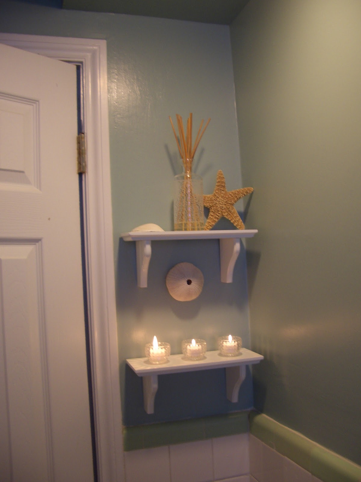 Cool Home Creations: Wall Decor: Bathroom Shelves on What To Put On Decorative Wall Sconces Shelves id=38920