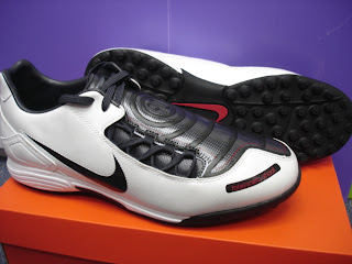total 90 turf shoes