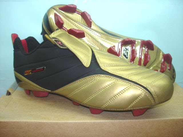 reebok football boots