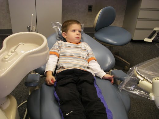 child's first dentist visit