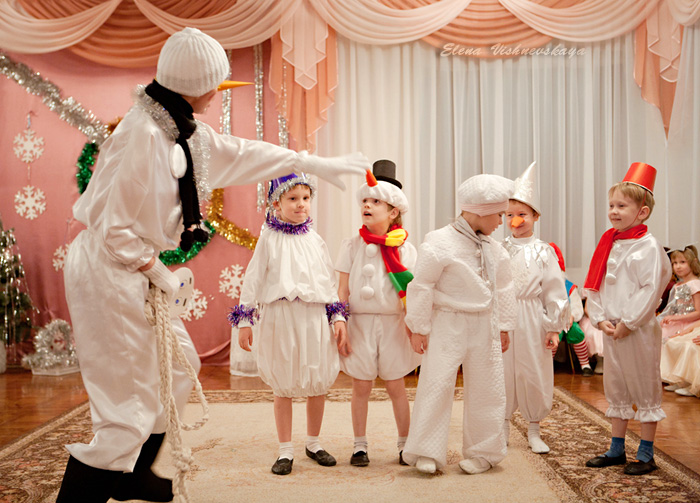 новогодний праздник в детском саду. подготовка детей к новому году в детском саду. конкурсы на новый год для детей. детский сад сказка краснодар. новогодний праздник в детском саду.