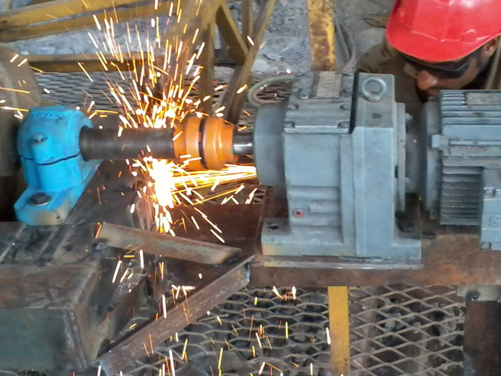 Caltec Caldeiraria e Montagem Industrial