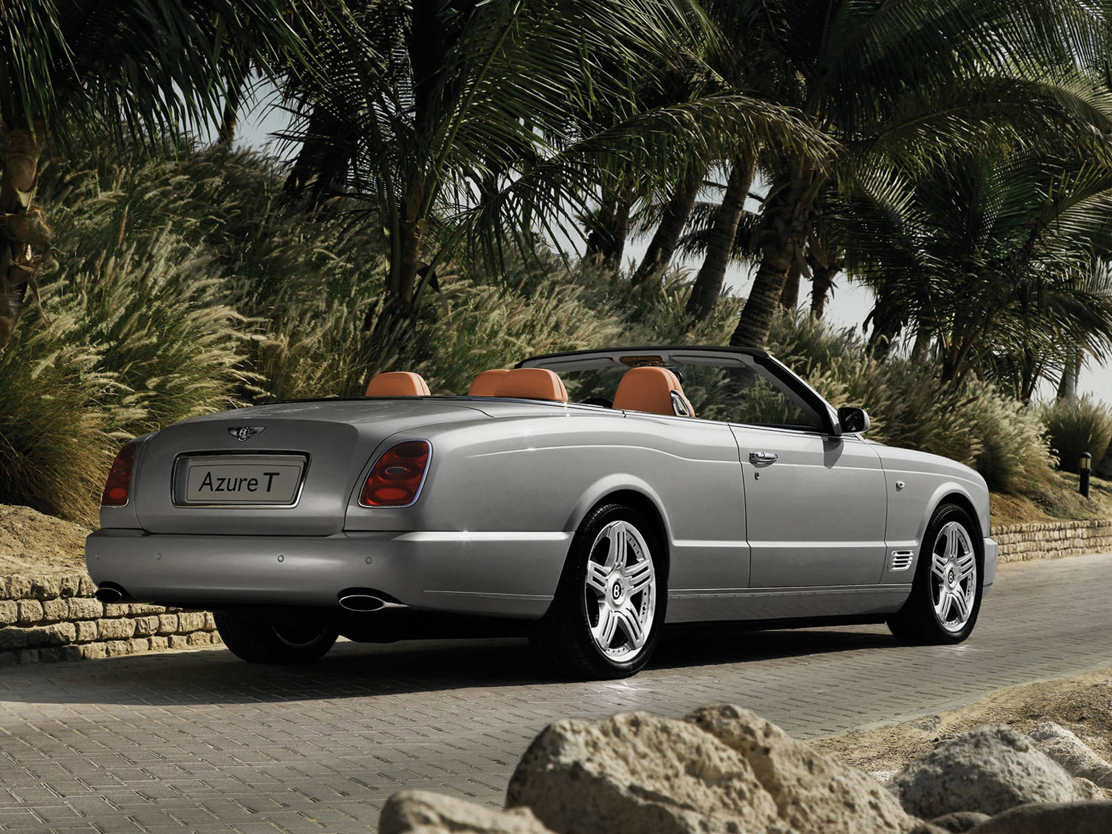 Magazine Wallpaper: Bentley Azure Wallpapers