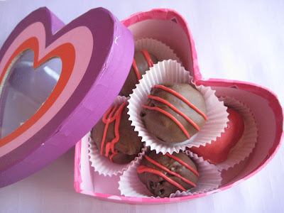 valentine’s day cake balls