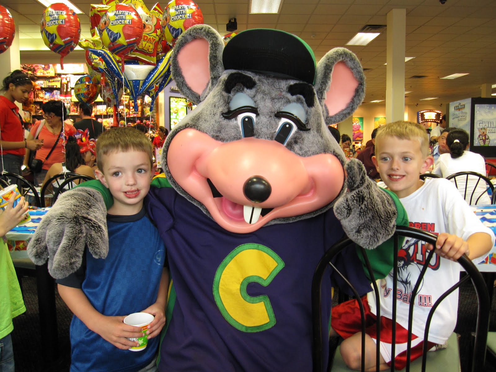 Картинки аниматроников чаки чиз