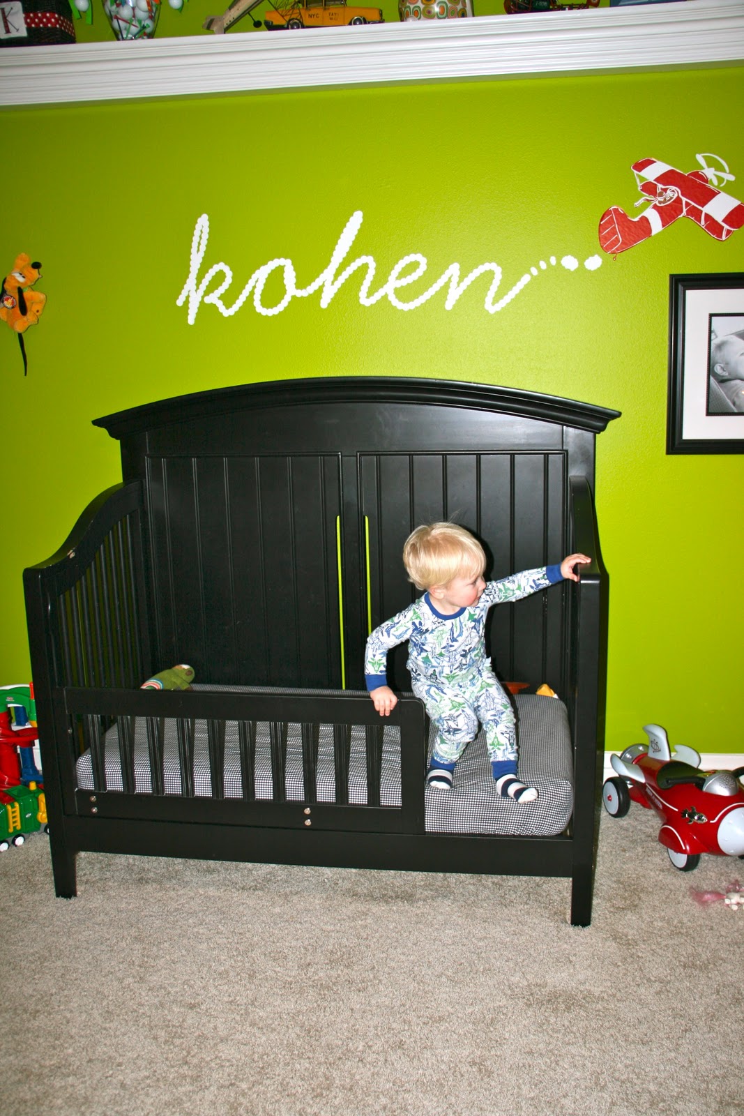 Smith Family Blog Bath, Toddler Bed and Christmas Tour