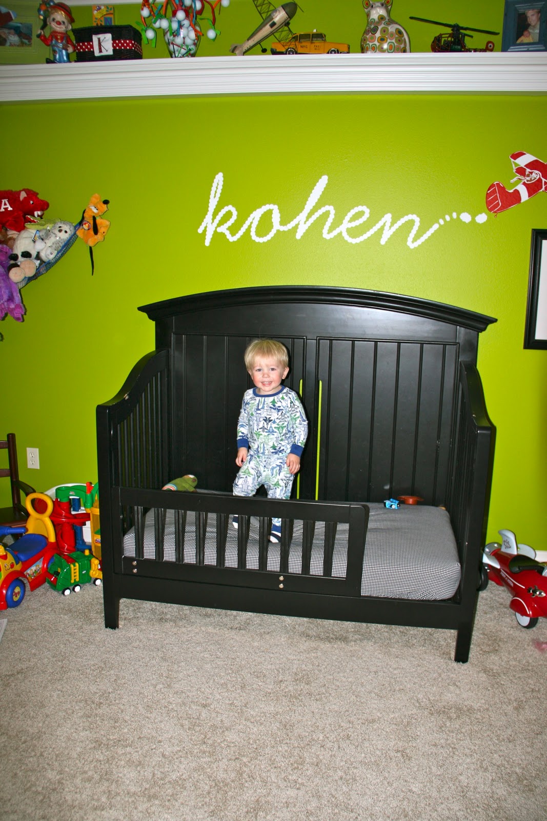 Smith Family Blog Bath, Toddler Bed and Christmas Tour