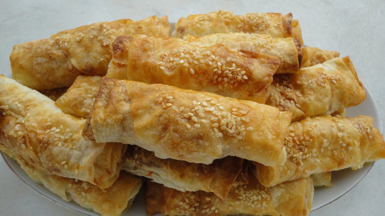 sosisli kaşarlı sigara böreği yemek tarifi